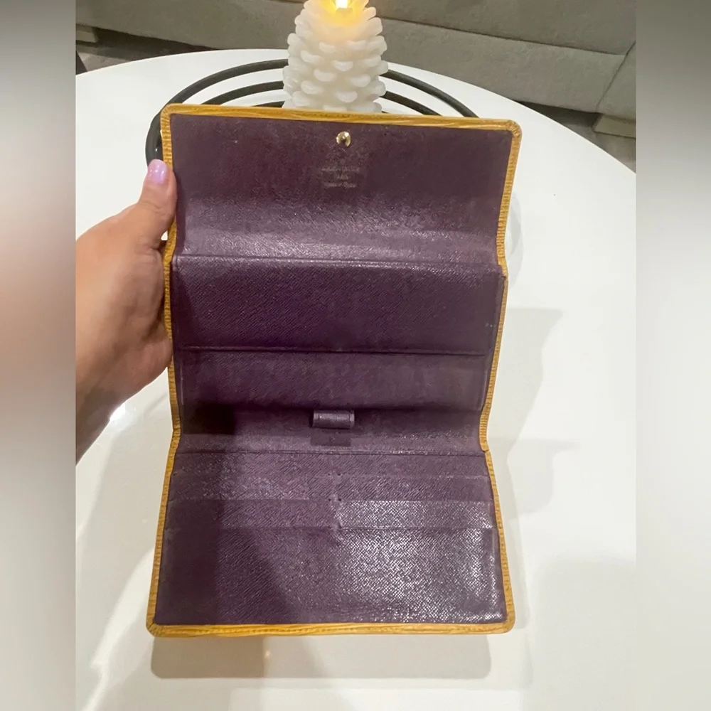 LOUIS VUITTON Epi Portefeuille International Long Wallet Epi Leather - Picture 9 of 15